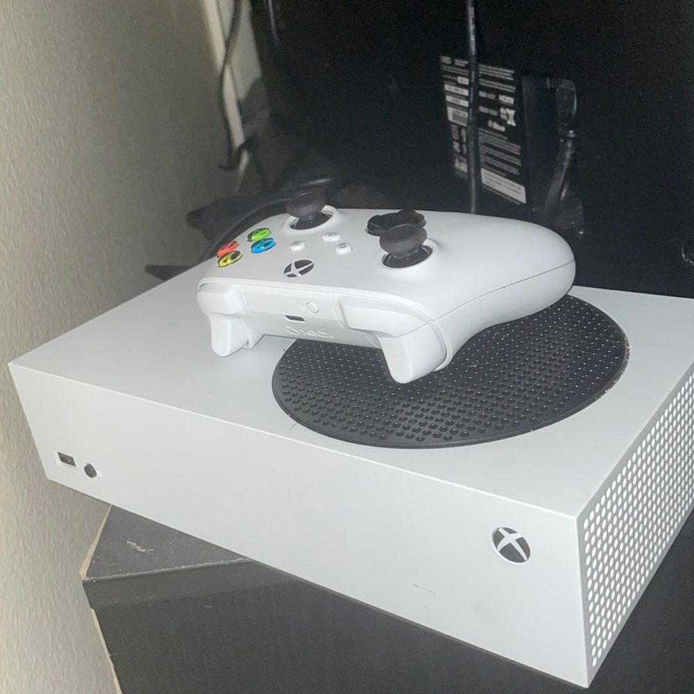 Xbox Series S -w- Controller & Headset